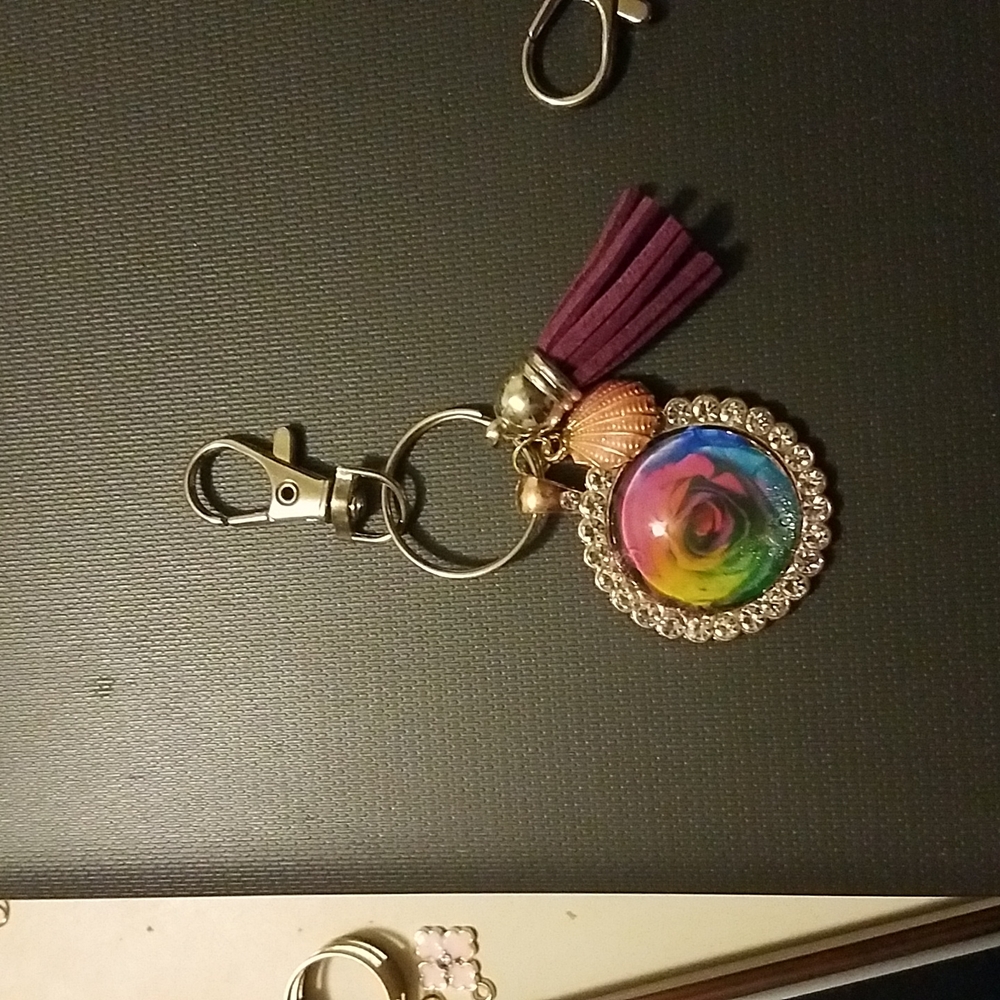 FASHION INSPIRED STATEMENT BLING CHARMS KEY CHAIN